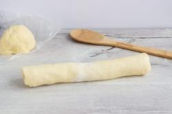 Рецепт - Ереванская гата - Шаг 8 -  Заверните в рулет.