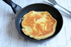 Рецепт - ДОМАШНИЕ ХАЧАПУРИ С СЫРОМ НА КЕФИРЕ - Шаг 16 -  Для приготовления начинки на хачапури нам понадобится: 250 г адыгейского сыра