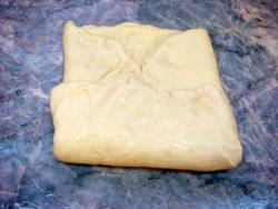 Рецепт - ХАЧАПУРИ С СЫРОМ В ДУХОВКЕ ОСОБЕННЫЙ - Шаг 6 -  сложить в виде конверта